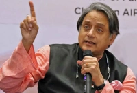 বাংলাদেশের মুসলমানেরা হিন্দুদের মন্দির রক্ষা করছেন: শশী থারুর