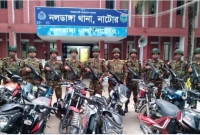 লুট করতে গ্রামে হানা, দ্রুত সেনাবাহিনী আসায় ১১টি বাইক ফেলে পালাল সন্ত্রাসীরা 