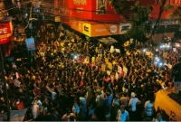 পশ্চিমবঙ্গের বিভিন্ন শহরের রাতের রাজপথ এখন মেয়েদের দখলে 