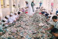 এবার-৩৫-বস্তা-টাকা-মিলল-পাগলা-মসজিদের-১৩-দানবাক্সে