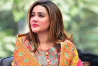 হঠাৎ মধ্যরাতে কেন এমন স্ট্যাটাস দিলেন মাহিয়া মাহি?