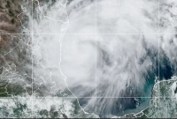  ১০ ফুট উঁচু ঢেউয়ের শঙ্কা, ধেয়ে আসছে শক্তিশালী ঝড় ‘ফ্রান্সিন’