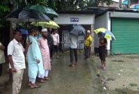 বিদ্যুৎস্পৃষ্টে একই পরিবারের ৩ জনের মর্মান্তিক মৃত্যু বিদ্যুৎস্পৃষ্টে একই পরিবারের ৩ জনের মর্মান্তিক মৃত্যু