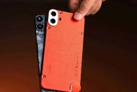 জানেন কী হয় স্মার্টফোনে ব্যাক কভার লাগালে?