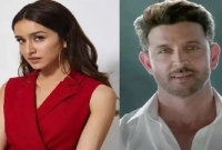 যে কারণে হৃতিক রোশনের বাড়িতে ভাড়া থাকছেন শ্রদ্ধা কাপুর