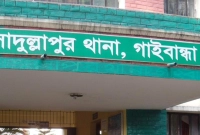 দ্বিতীয় বিয়ে করতে যাওয়ার পথে বরের ওপর সাবেক স্ত্রীর হামলা দ্বিতীয় বিয়ে করতে যাওয়ার পথে বরের ওপর সাবেক স্ত্রীর হামলা