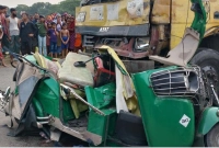 মর্মান্তিক, ঘটনাস্থলেই চালক-যাত্রীসহ ৬ জনের মৃত্যু