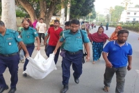 হৃদয়বিদারক-বাসচাপায়-মায়ের-সামনে-মেয়ের-মৃত্যু