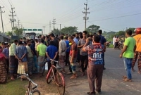 ট্রাক-মোটরসাইকেল সংঘর্ষে ঘটনাস্থলেই ৩ জনের মৃত্যু