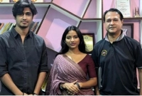 সেই ভাইরাল কন্যা ফারজানা এবার আসিফের গানের মডেল 