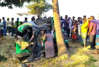 ঘটনাস্থলেই ২ জনের মৃত্যু, বাকিদের নেওয়া হয় হাসপাতালে
