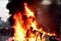  জড়ো হচ্ছেন শত শত মানুষ, অনির্দিষ্টকালের কারফিউ জারি, বন্ধ ইন্টারনেট!