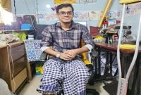 'শুধু তো পা হারিয়েছি, কিন্তু জীবন গেলেও আমার কোন আক্ষেপ নেই'