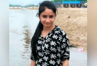 “ভালো থেকো, বিয়ে করে নিও” বার্তা রেকর্ড করে তরুণীর আত্মহত্যা!