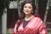 যেই মাইক্রোফোন হাতে ধরেছি সঙ্গে সঙ্গে শরীর গরম হয়ে গেছে: ঐশী