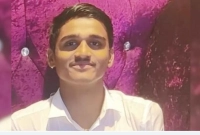 কম্পিউটার অপারেটর, বেতন ১৩০০০, চড়েন বিএমডব্লিউ গাড়িতে, প্রেমিকাকে দিয়েছেন ফ্ল্যাট উপহার