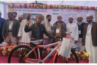 টানা ৪০ দিন জামাতে নামাজ আদায় করে বাইসাইকেল উপহার পেলেন ৫৬ শিশু-কিশোর