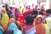 মুখে গামছা বাঁধা অবস্থায় তিশার মরদেহ উদ্ধার  মুখে গামছা বাঁধা অবস্থায় তিশার মরদেহ উদ্ধার