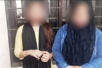 আবাসিক হোটেলে অসামাজিক কার্যকলাপে লিপ্ত থাকার অভিযোগে দুই তরুণী আটক