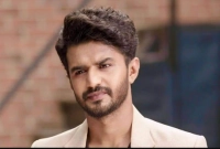 ফারহান ভক্তদের কপালে চিন্তার ভাঁজ, এবার যে খবর দিল পরিবার