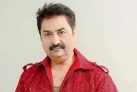 একসময় কাঁদতে শুরু করেন কুমার শানু, তারপর আত্মহত্যার চেষ্টা!