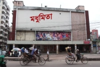 শেষরক্ষা আর হলো না, মধুমিতা সিনেমা হলটি ভেঙে ফেলার সিদ্ধান্ত 