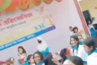 এবার বিদ্যালয়ের অনুষ্ঠানে বেজে উঠলো ‘জয় বাংলা জিতবে এবার নৌকা’!