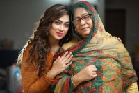 চিত্রনায়িকা পপির বিরুদ্ধে এবার যে চাঞ্চল্যকর তথ্য দিলেন মা