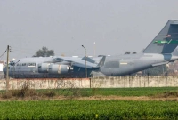 অবৈধ ভারতীয়দের হাতকড়া ও শিকল পরিয়ে ফেরত পাঠাল যুক্তরাষ্ট্র