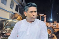 নিজের কেনা বুলডোজারেই ভাঙা পড়ল সাদিক আবদুল্লাহর বাপ-দাদার বাড়ি