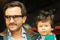 রক্তাক্ত সাইফকে দেখে কাঁপতে কাঁপতে যা বলেছিল ছেলে তৈমুর