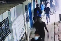 ময়মনসিংহে হঠাৎ বাড়িঘরে হামলা-ভাঙচুর, জনমনে আতঙ্ক