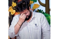 কান্নায় ভেঙ্গে পড়লেন চিত্রনায়ক ওমর সানী