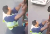 পুলিশ সদস্যকে অটোরিকশায় ঝুলিয়ে এক কিমি নিয়ে যাওয়ার ঘটনা!