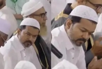 এবার ইফতার আয়োজন করে বড় বিপাকে সুপারস্টার বিজয় থালাপতি