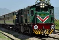 ট্রেন দখলে নিল সশস্ত্র হামলাকারীরা, ৬ সেনা নিহত, সব যাত্রীকে হত্যার ‍হুমকি