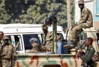 পুরো শহরজুড়ে বিস্ফোরণ ও গুলির শব্দ, সুদানে প্রেসিডেন্ট প্রাসাদের দিকে অগ্রসর হচ্ছে সেনাবাহিনী!