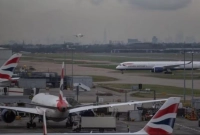 বন্ধ হয়ে গেল হিথ্রো বিমানবন্দর, বিদ্যুৎবিচ্ছিন্ন লন্ডনে হাজার হাজার বাড়ির! 