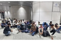 ৫১ বাংলাদেশিকে বিমানবন্দরে আটকে দিলো মালয়েশিয়া