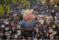 উত্তাল যুক্তরাষ্ট্র, ৫০ অঙ্গরাজ্যেই ট্রাম্প ও ইলন মাস্কবিরোধী লাখ লাখ মানুষের বিক্ষোভ