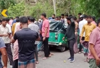 অটোরিকশা-ও-পিকআপের-সংঘর্ষে-নিহত-৫