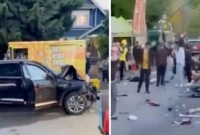 উৎসব চলাকালে ভিড়ের উপর গাড়ি চালিয়ে দেয়ার ঘটনায় অনেক মানুষের মৃত্যুর আশঙ্কা