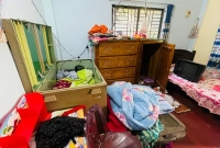 ডাকাত দেখে অসুস্থ ব্যবসায়ী, পানি পান করিয়ে সুস্থ করার পর টাকা-স্বর্ণালংকার লুট