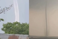 হঠাৎ-পদ্মার-পানি-আকাশে-উড়তে-দেখে-আতঙ্কিত-এলাকাবাসী