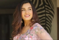 নিজের-অভিনয়-জীবনের-শুরুর-গল্প-জানালেন-শাইনি