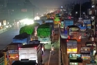সাড়ে-সাত-কিমি-অংশজুড়ে-তীব্র-যানজটের-কবলে-ঢাকা-চট্টগ্রাম-মহাসড়ক