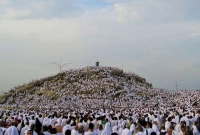 আজ পবিত্র হজ, লাব্বাইক ধ্বনিতে মুখরিত আরাফার ময়দান