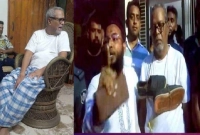 সাবেক-সিইসি-নুরুল-হুদাকে-ধরে-গলায়-জুতার-মালা-ঝুলিয়ে-পুলিশে-দিলো-জনতা