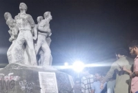 টিএসসিতে-রাজু-ভাস্কর্যের-সামনে-বিকট-শব্দে-ককটেল-বিস্ফোরণ