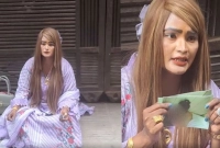 বিয়ের-দাবিতে-প্রেমিকের-বাসায়-গিয়ে-গেট-ভাঙচুরের-চেষ্টা-অভিনেত্রীর